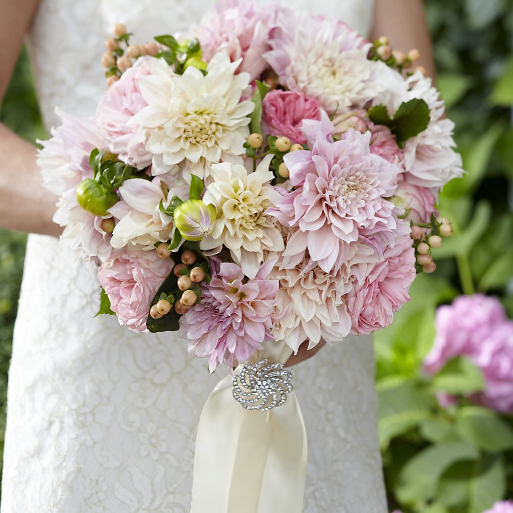 Heart's Promise Bouquet – Homestead Flower Company Inc, Homestead FL