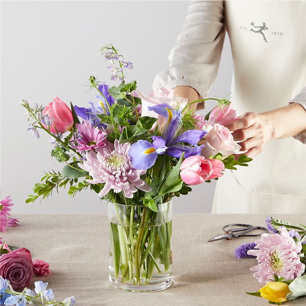 Pastel Tradition - A Florist Original –  Homestead Flower Company Inc, Homestead FL