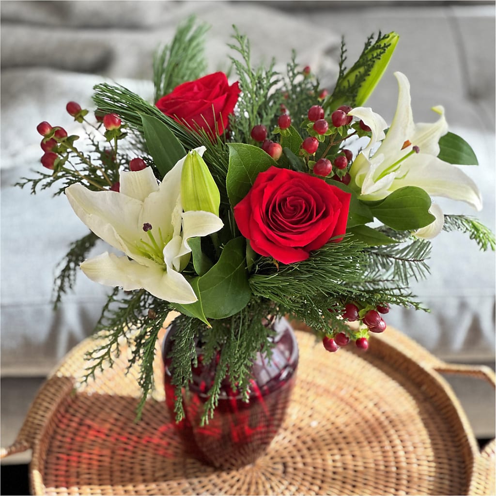 Evergreen Delight Bouquet –  Homestead Flower Company Inc, Homestead FL