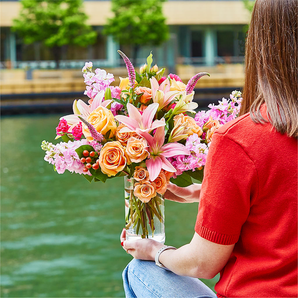 Bisous Bouquet –  Homestead Flower Company Inc, Homestead FL
