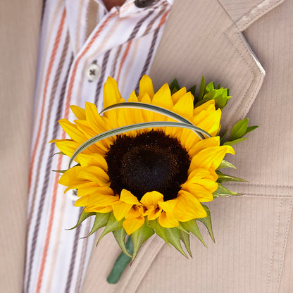 Free Spirit Boutonniere –  Homestead Flower Company Inc, Homestead FL